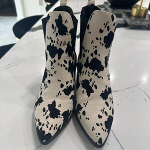 Stylish Black and White Cowprint Ankle Boots 🐄
